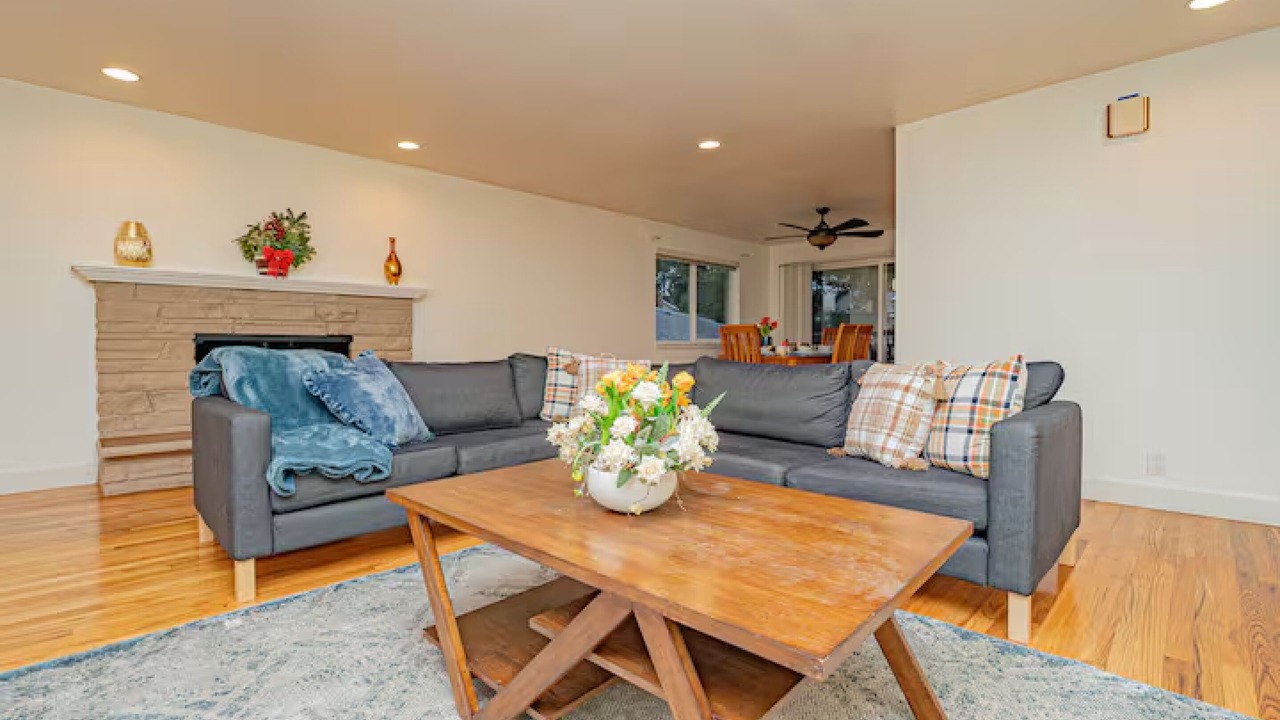 Photo of Livingroom in Mercer Island