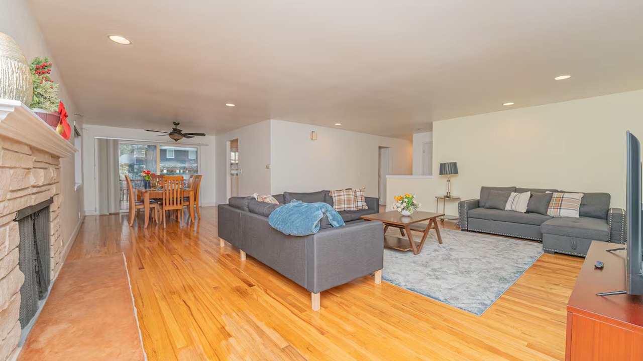 Photo of Livingroom in Mercer Island