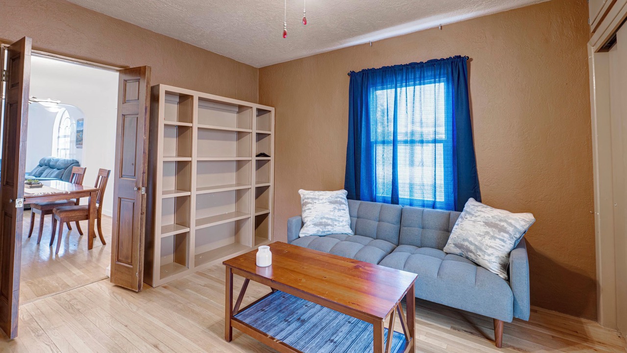 Photo of Livingroom in Nob Hill