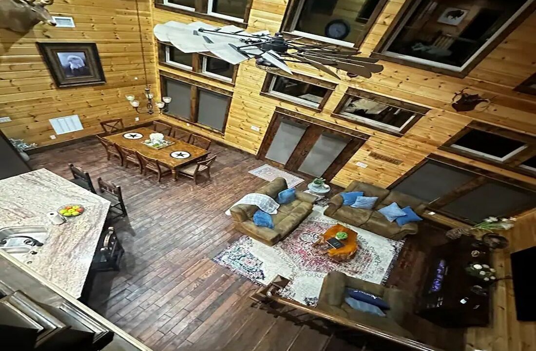 Photo of Livingroom in Ringold