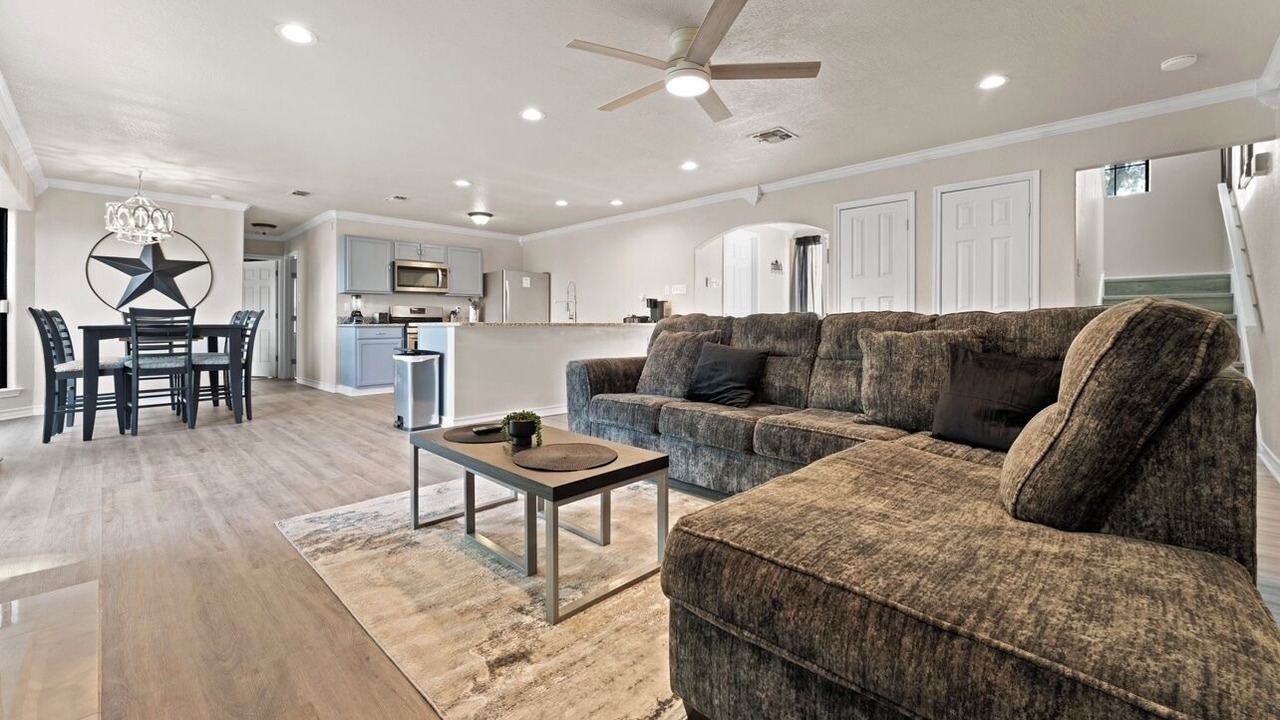 Photo of Livingroom in West San Antonio