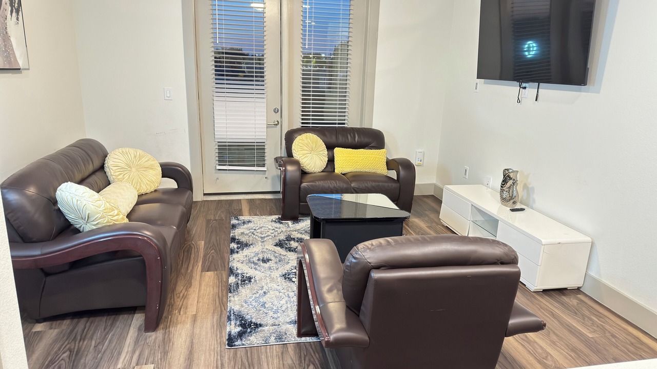 Photo of Livingroom in Farmers Branch