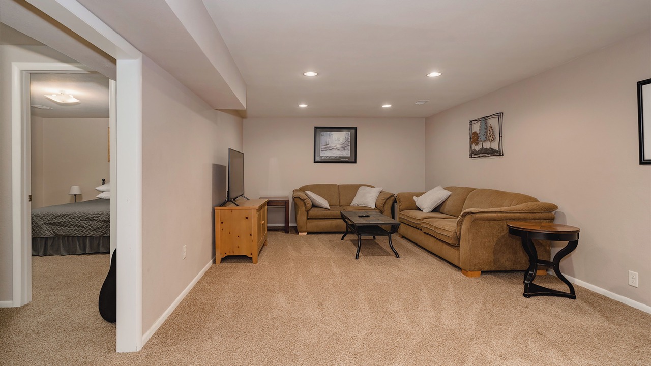 Photo of Livingroom in Hanna Farm Neighbors