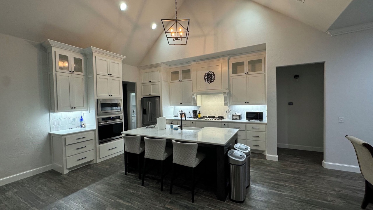Photo of Kitchen in Mustang
