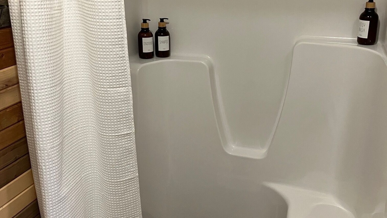 Photo of Bathroom in Wa Keeney