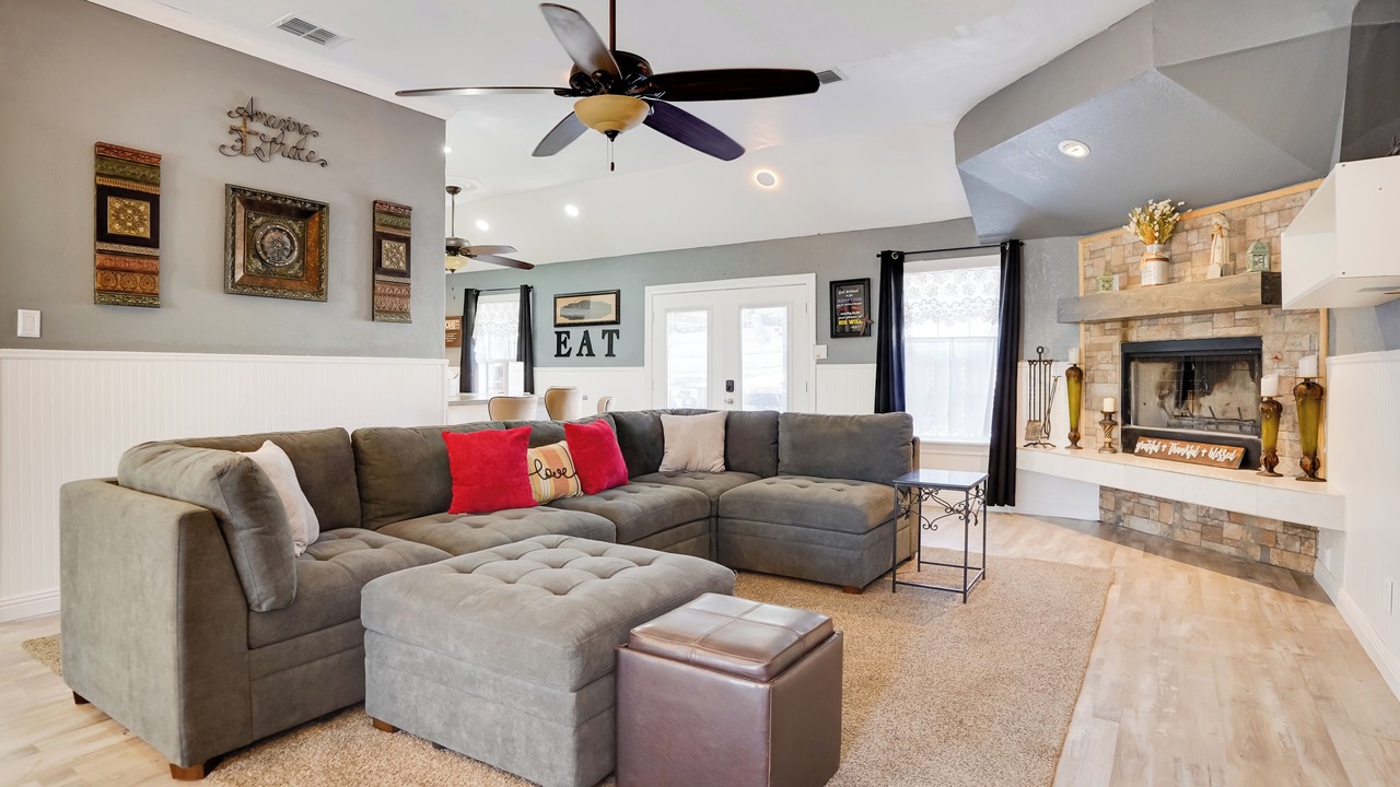 Photo of Livingroom in Ransom Canyon