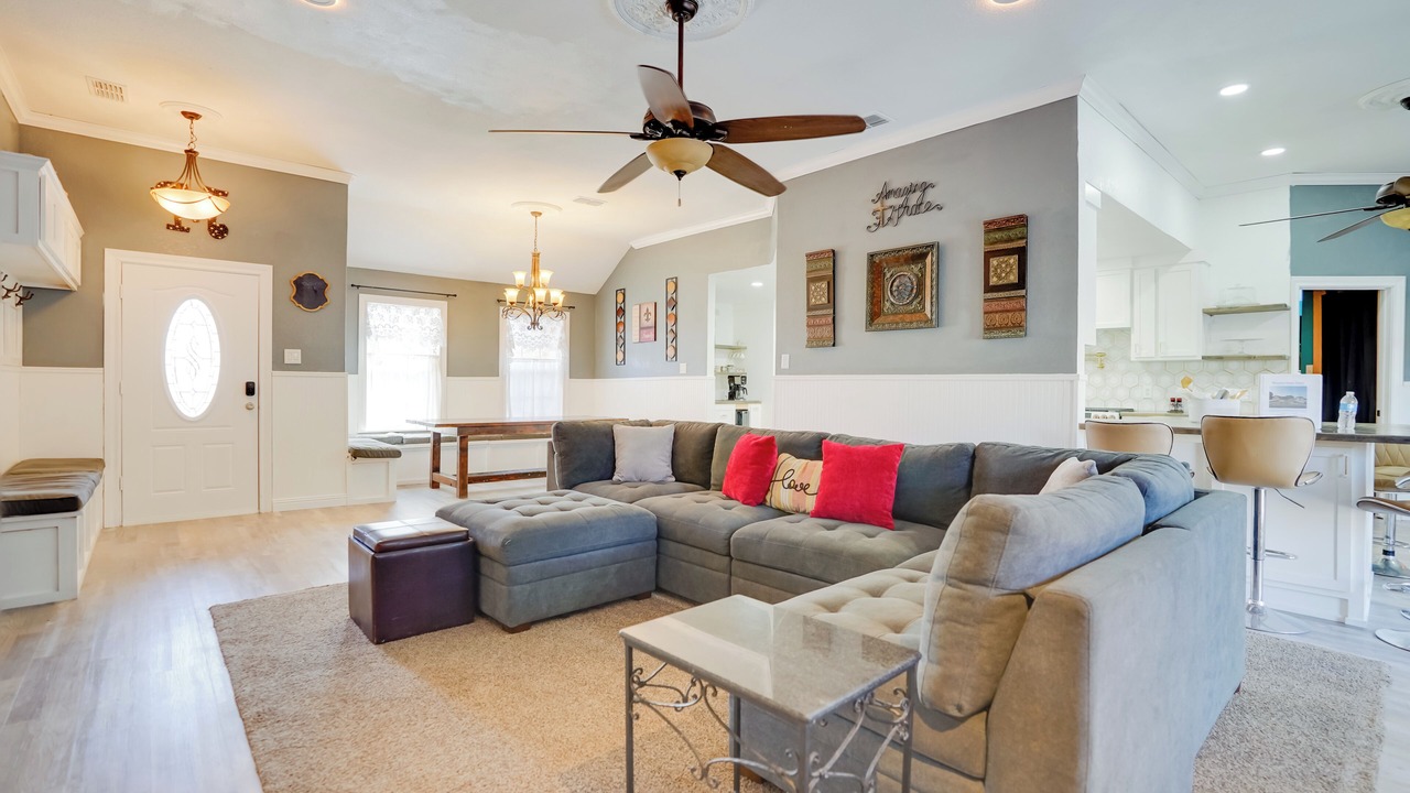 Photo of Livingroom in Ransom Canyon