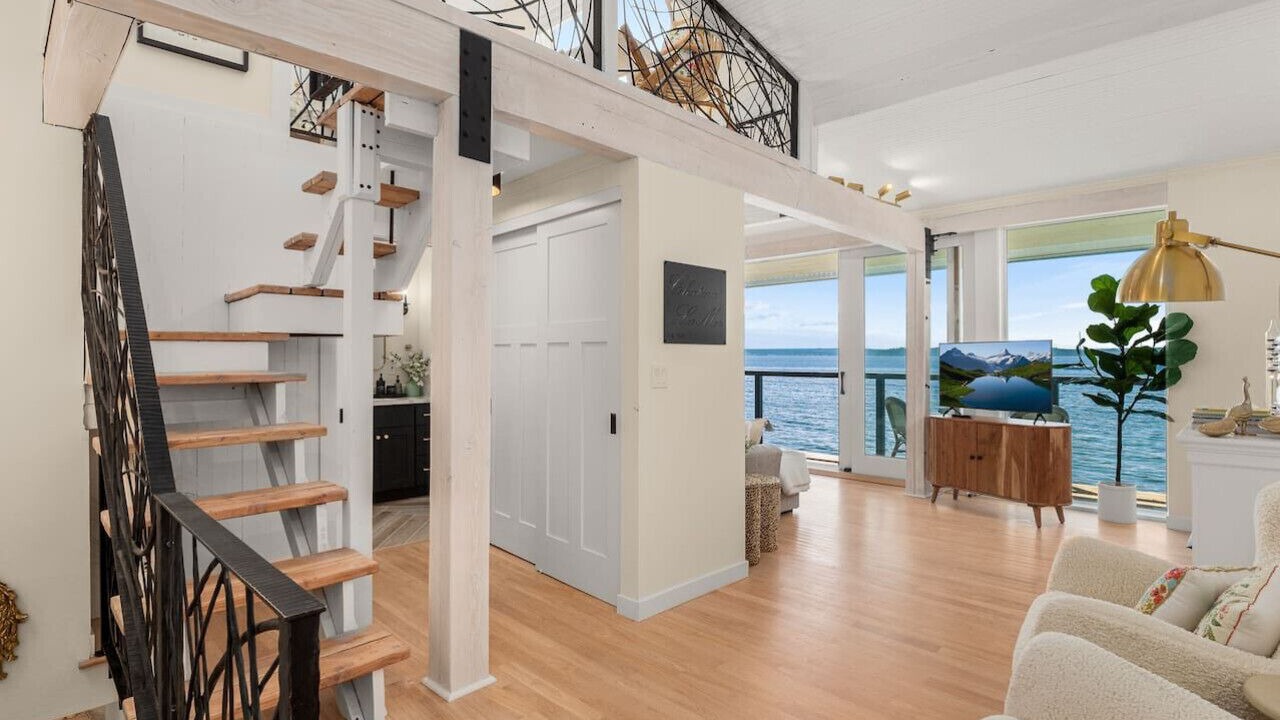 Photo of Livingroom in West Seattle