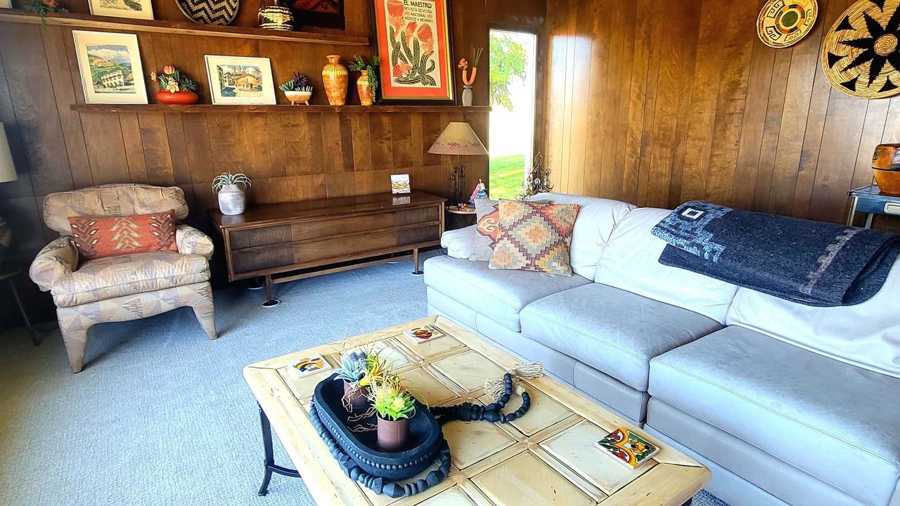 Photo of Livingroom in Okanogan