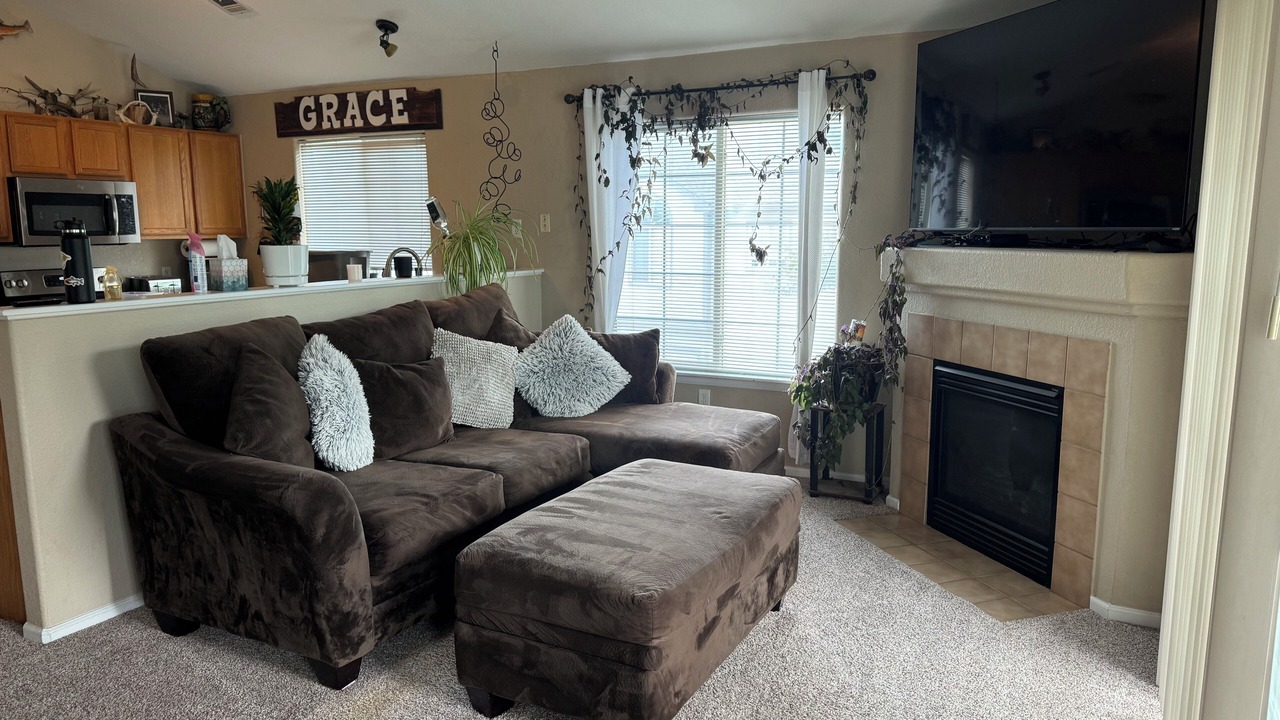 Photo of Livingroom in Thornton