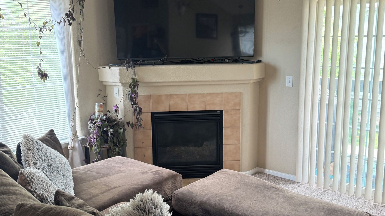 Photo of Livingroom in Thornton