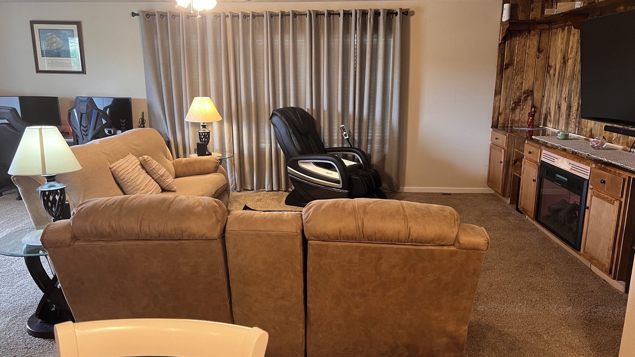 Photo of Livingroom in Sundance
