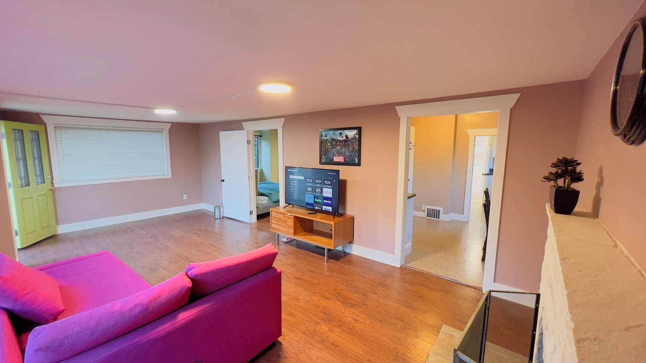 Photo of Livingroom in Seattle Metro Area