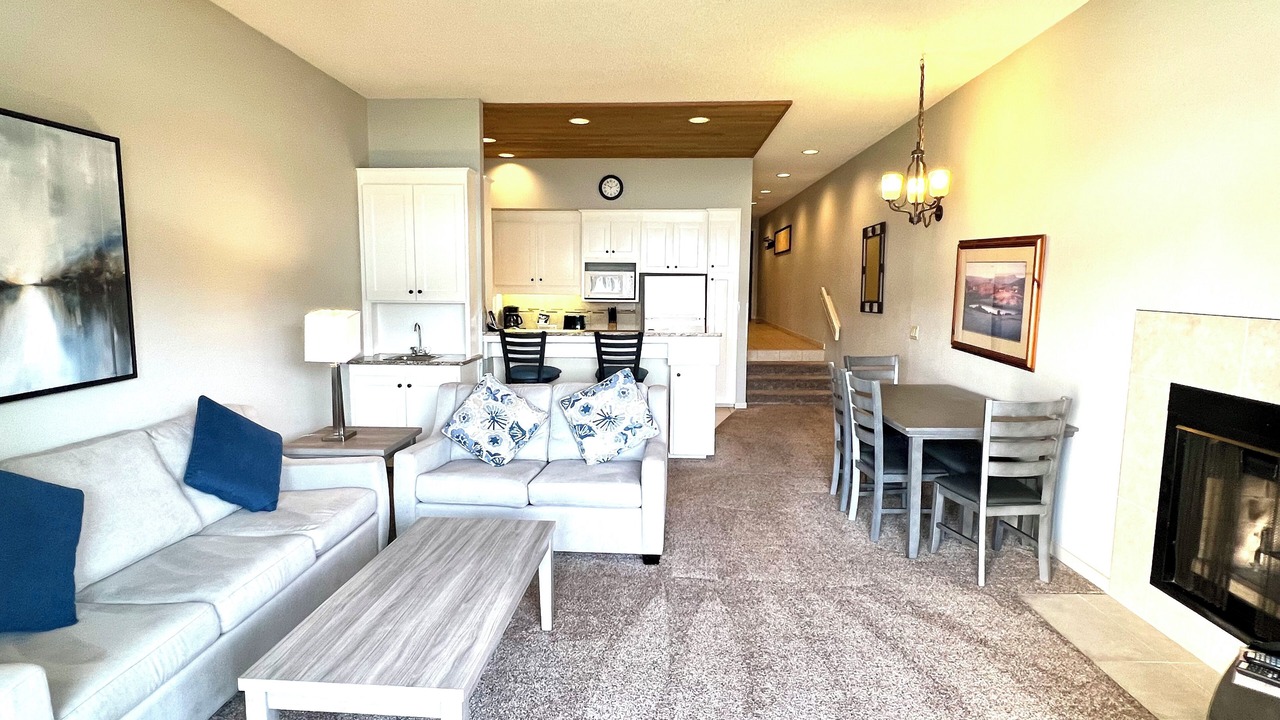 Photo of Livingroom in Chelan