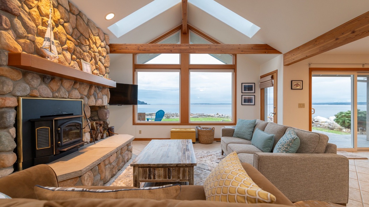 Photo of Livingroom in Kingston