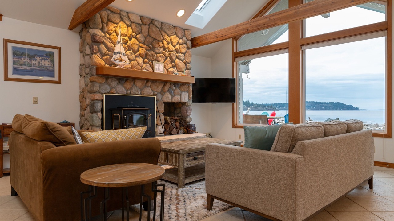 Photo of Livingroom in Kingston