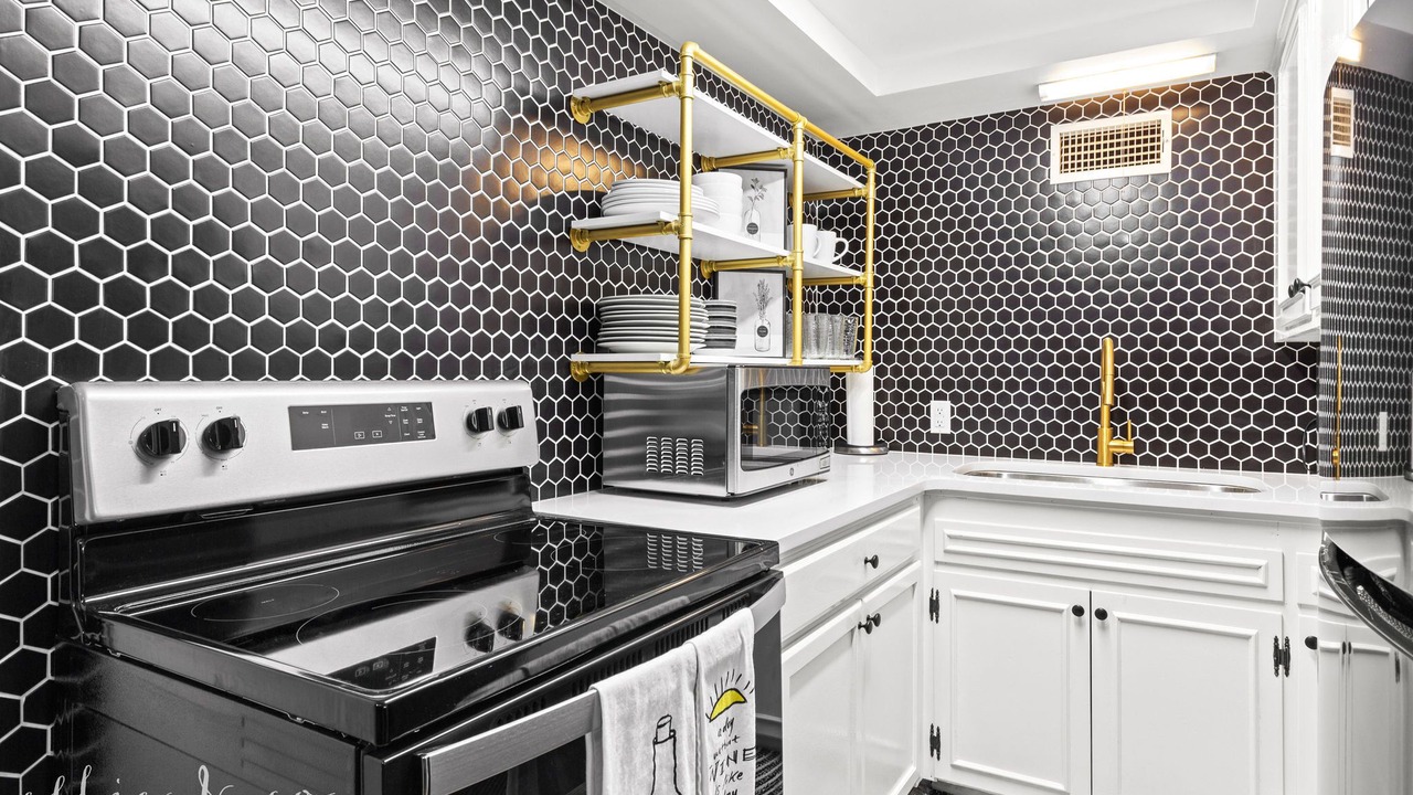 Photo of Kitchen in Sayles Blvd. Area