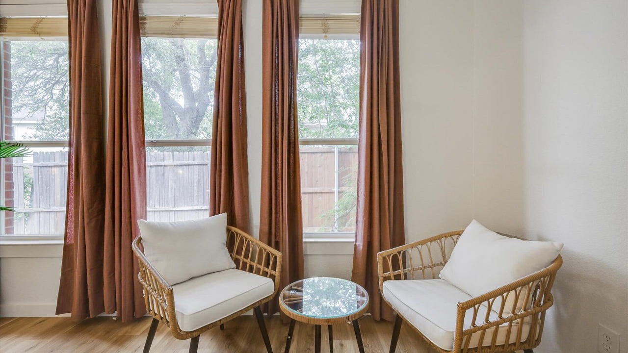 Photo of Livingroom in Highland Village