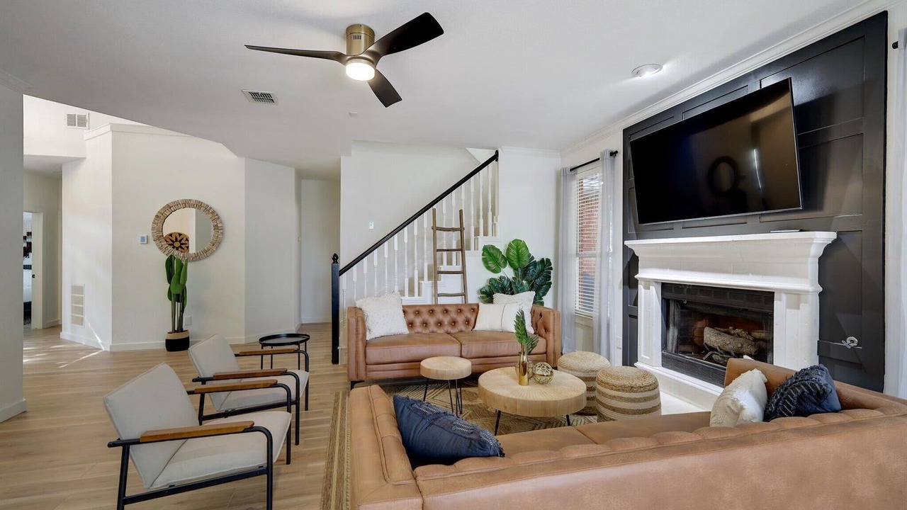 Photo of Livingroom in Highland Village