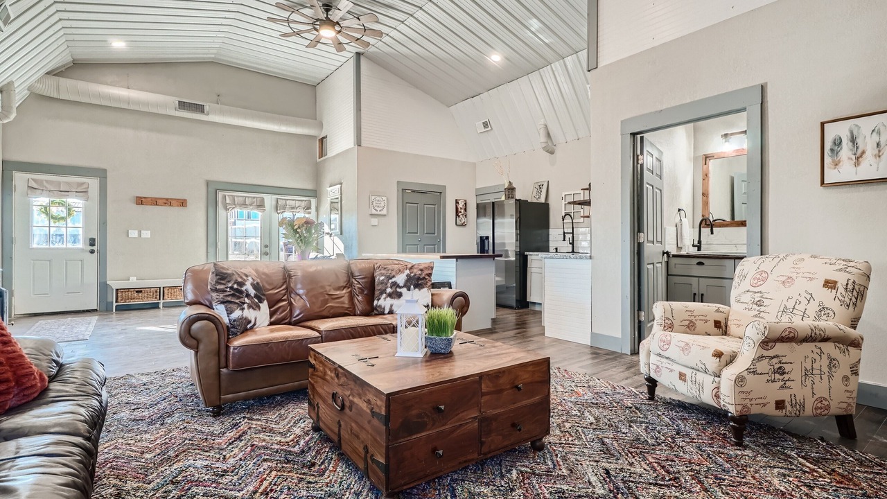 Photo of Livingroom in Dupont
