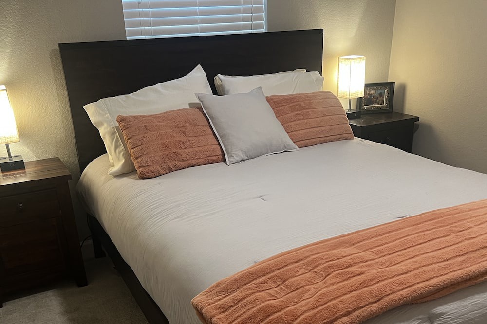 Photo of Bedroom in Grapevine