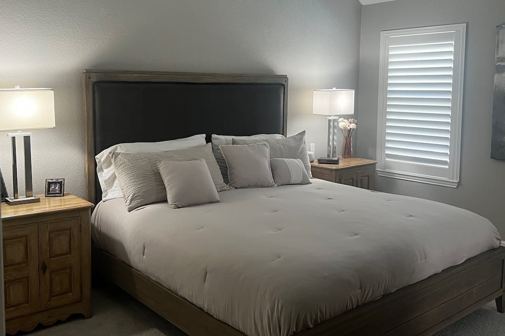 Photo of Bedroom in Grapevine