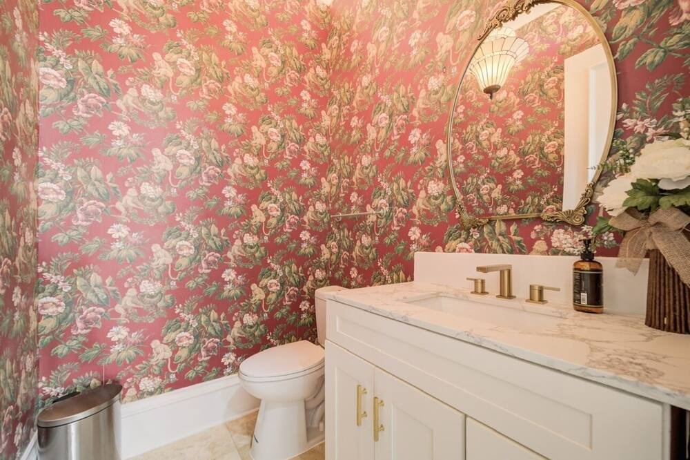 Photo of Bathroom in Highland Village