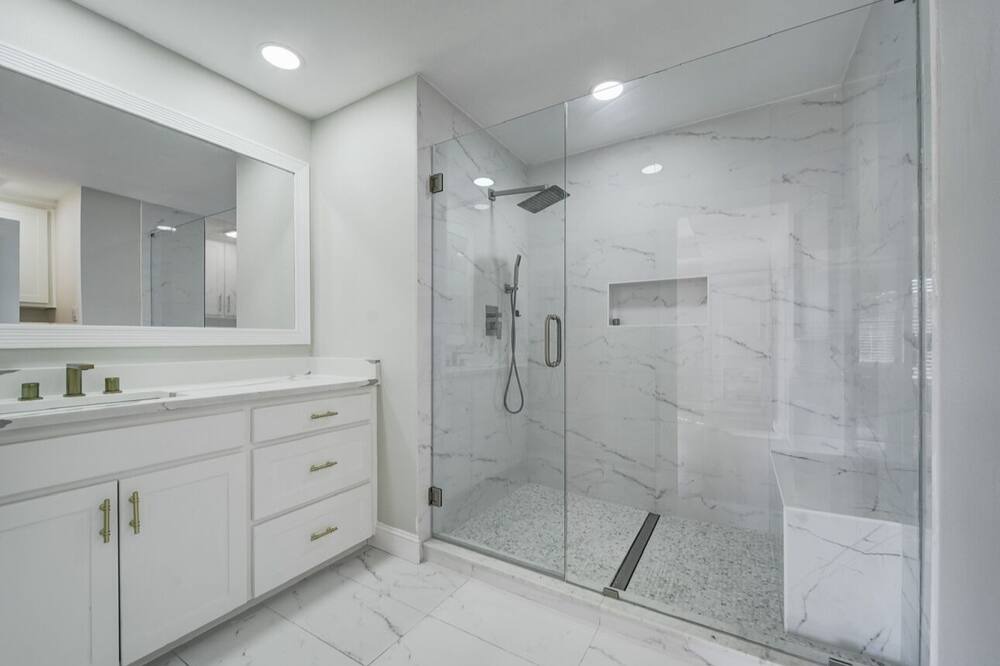 Photo of Bathroom in Highland Village