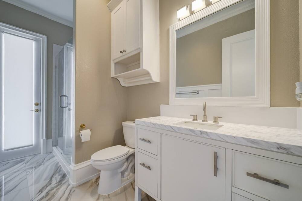 Photo of Bathroom in Highland Village