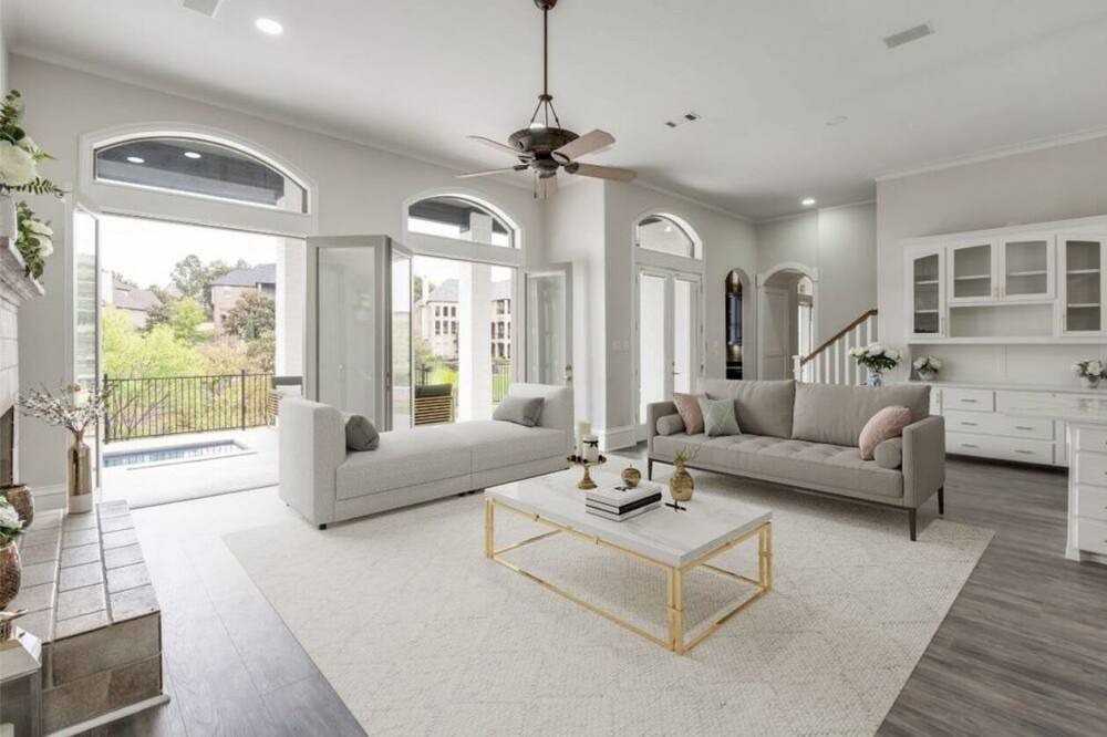 Photo of Livingroom in Highland Village