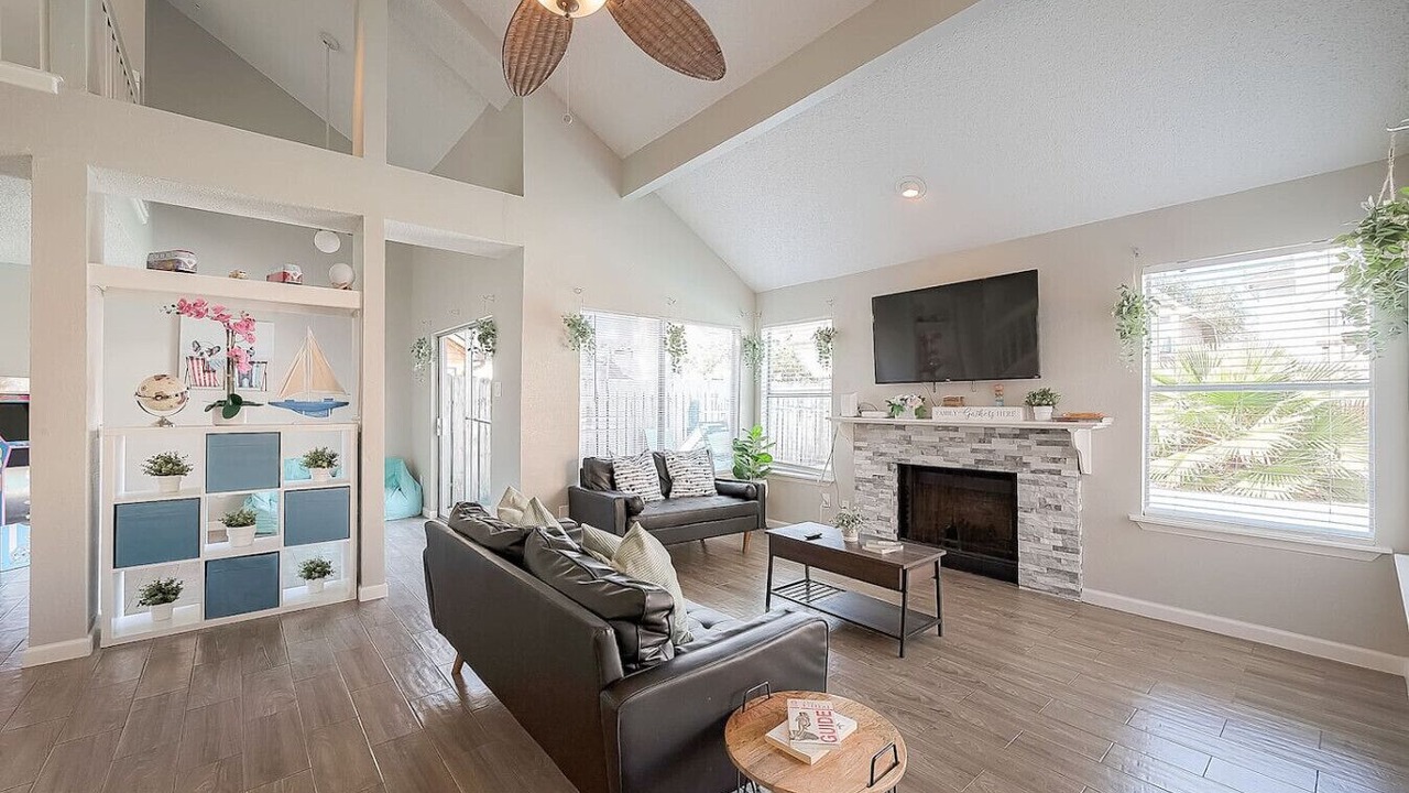 Photo of Livingroom in Barker