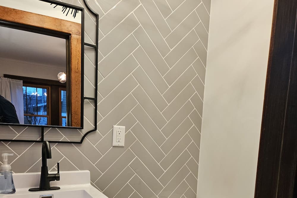 Photo of Bathroom in Des Moines