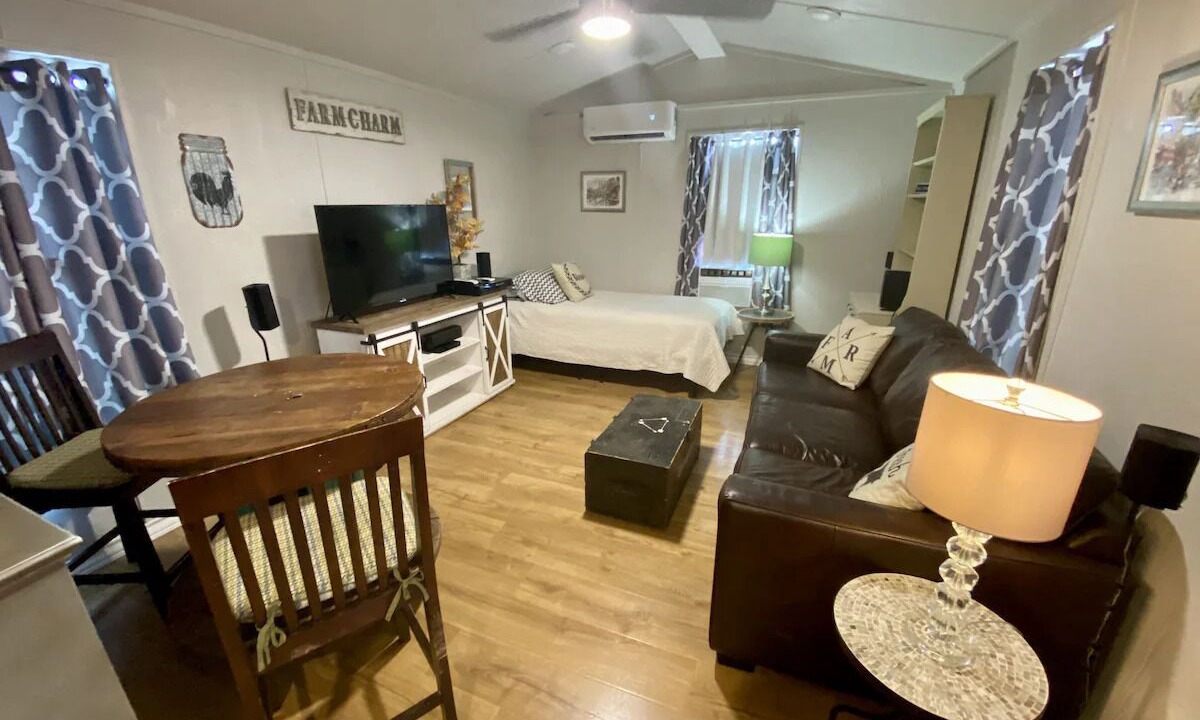 Photo of Livingroom in Garden City