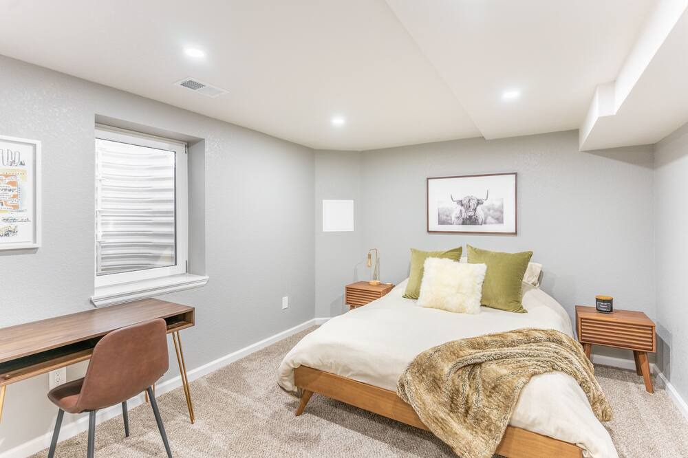 Photo of Bedroom in Scenic Heights