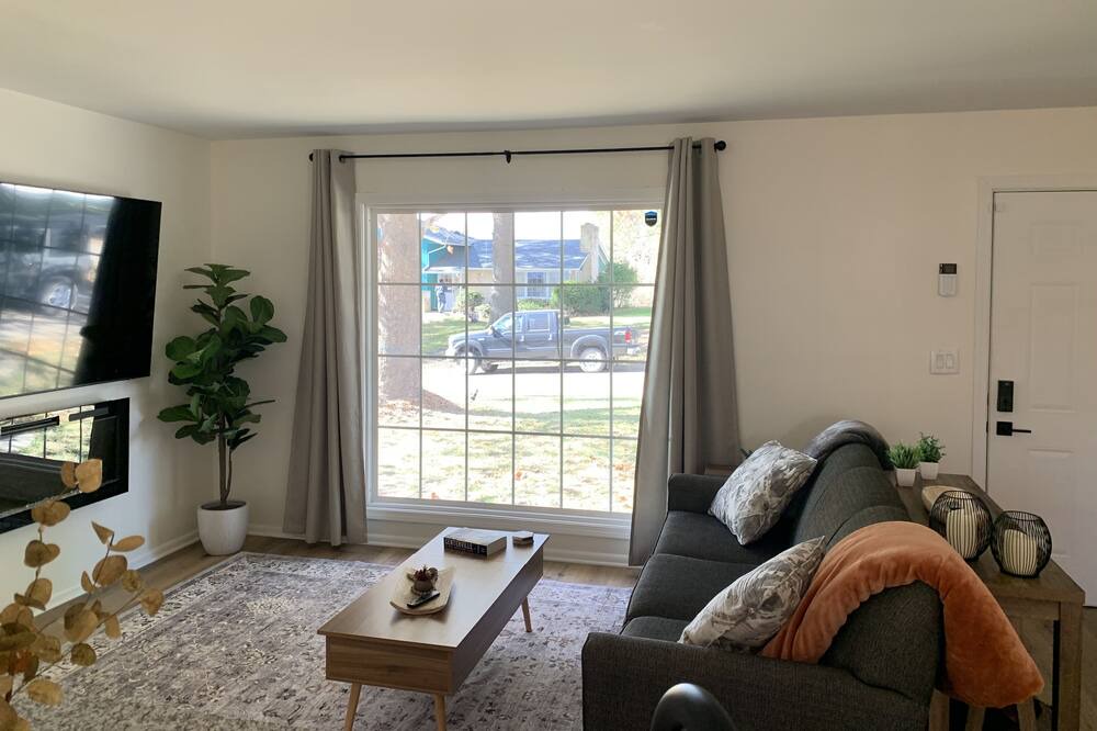 Photo of Bedroom in Centerville