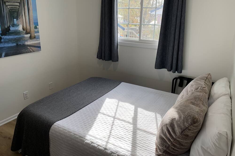 Photo of Bedroom in Centerville