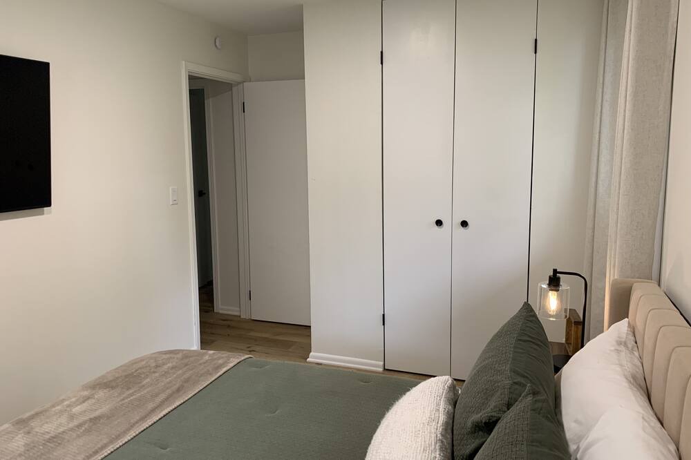 Photo of Bedroom in Centerville