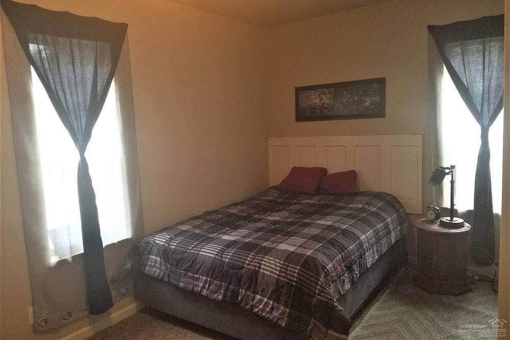 Photo of Bedroom in Pendleton