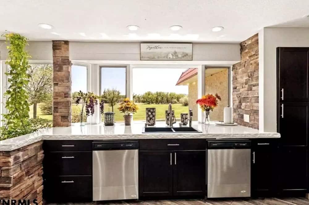 Photo of Kitchen in Scottsbluff