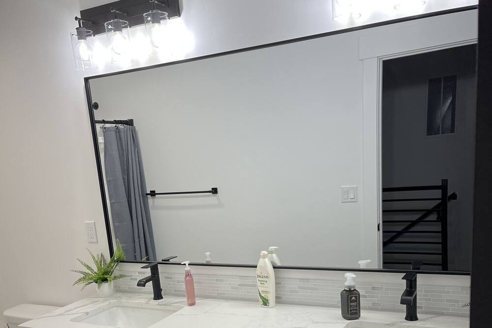 Photo of Bathroom in Payette