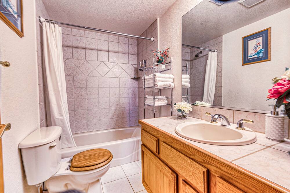 Photo of Bathroom in Thornton