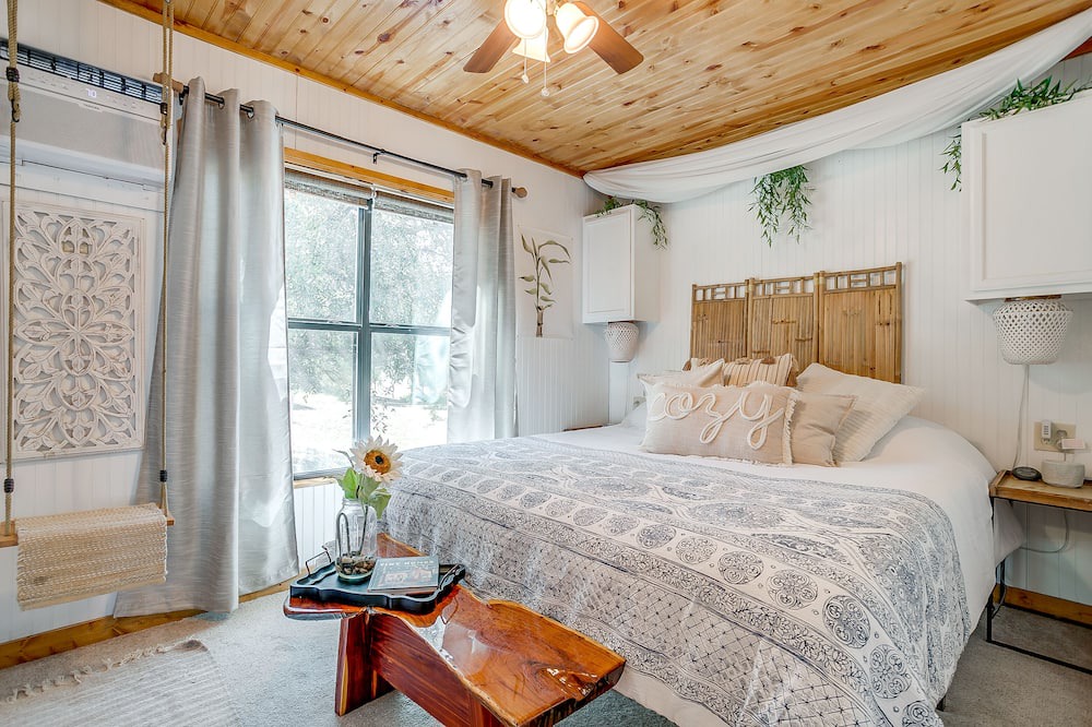 Photo of Bedroom in Paluxy