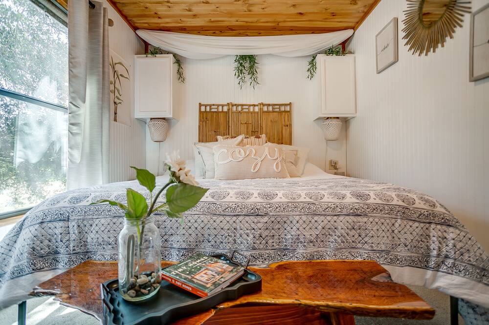 Photo of Bedroom in Paluxy