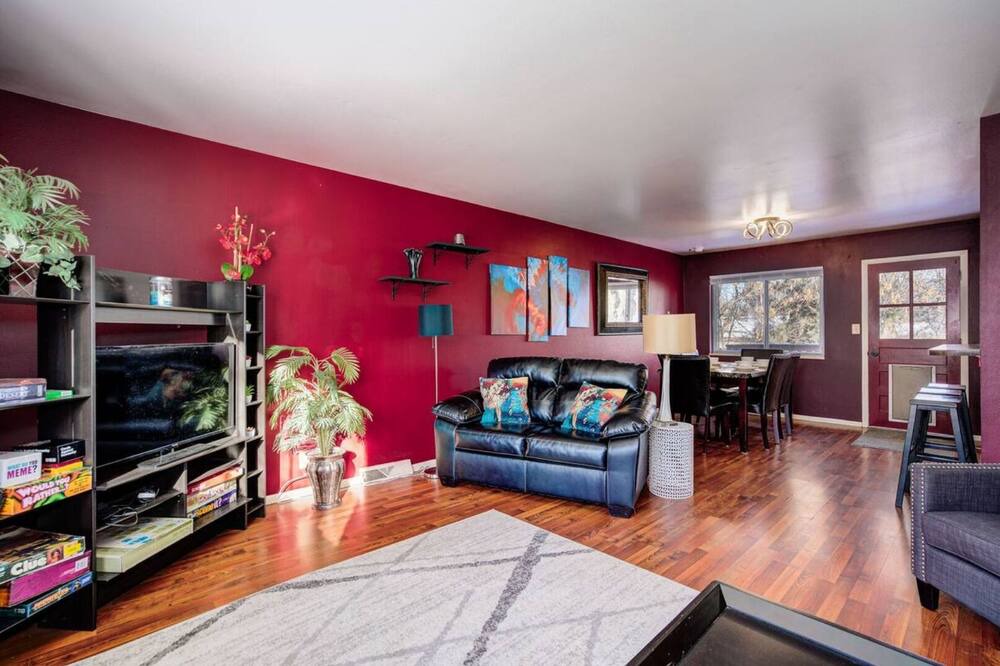 Photo of Livingroom in Avery Park