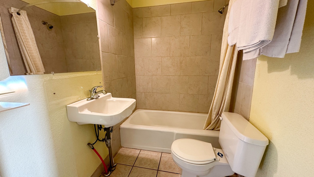 Photo of Bathroom in Dickens