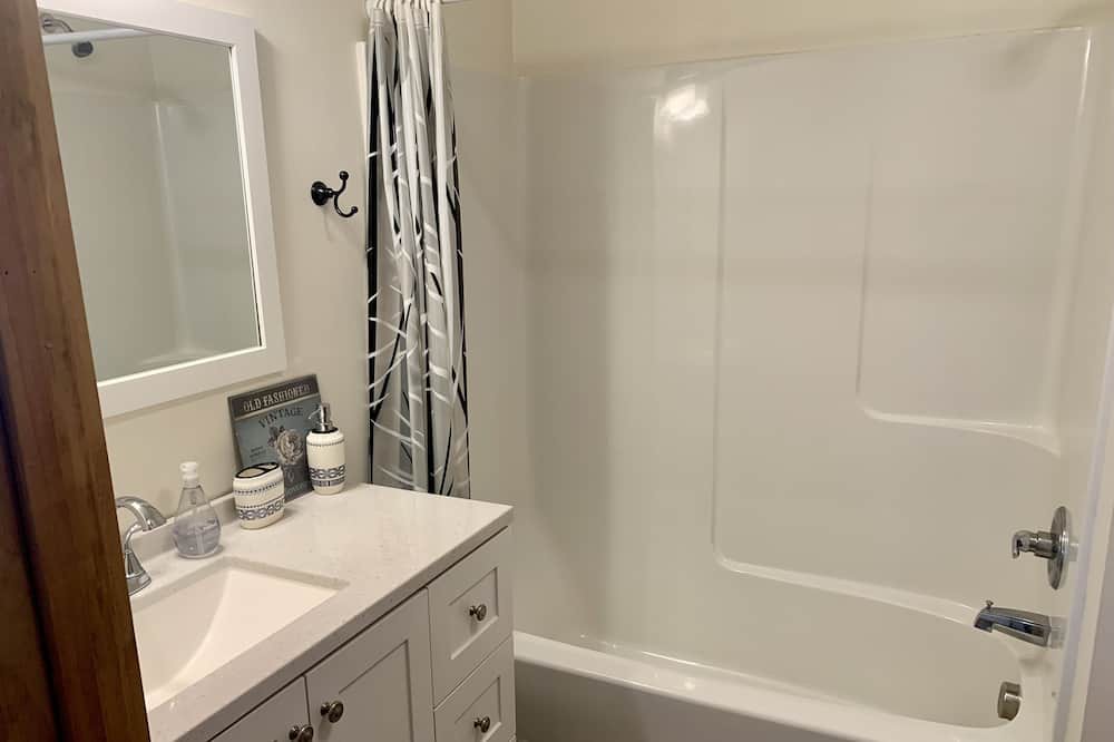 Photo of Bathroom in Pateros