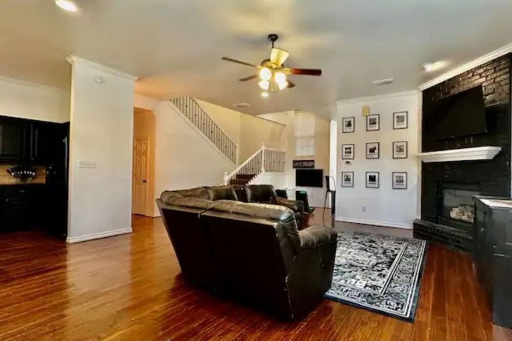 Photo of Livingroom in North Overton