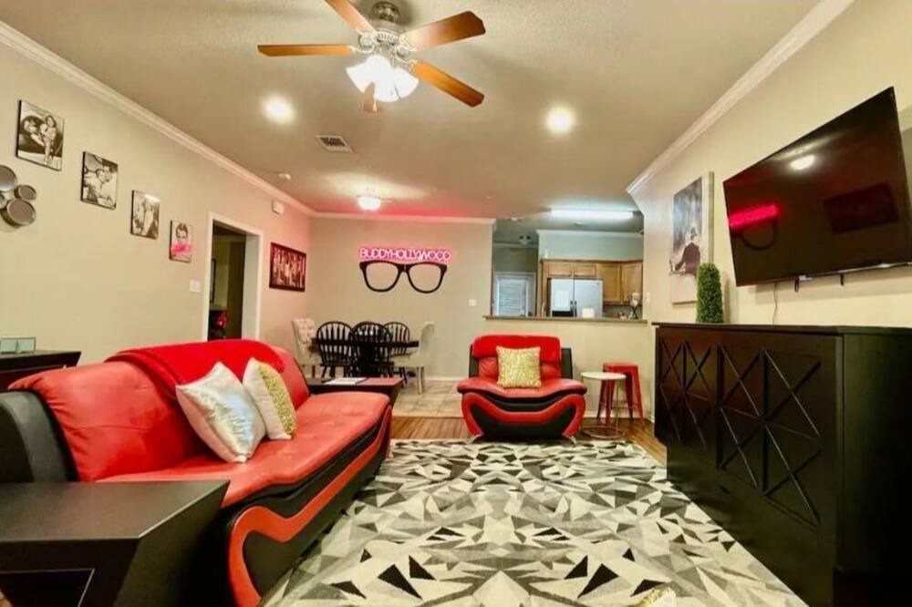 Photo of Livingroom in North Overton