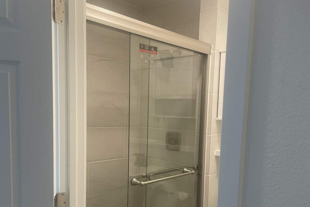 Photo of Bathroom in Green Valley Ranch