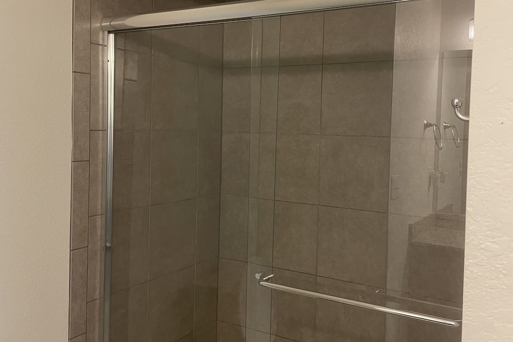 Photo of Bathroom in Green Valley Ranch
